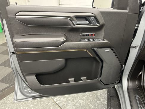 Certified 2025 GMC Sierra 1500 AT4 w/ AT4 Premium Package image 9