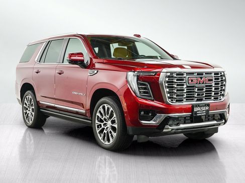 Used 2025 GMC Yukon Denali w/ Sun & Power Step Package AWD/4WD image 7