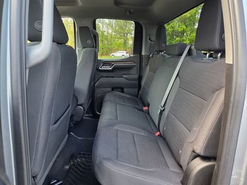 Used 2024 Chevrolet Silverado 1500 LT RWD image 12