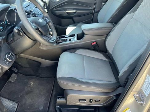 Certified 2018 Ford Escape SE image 17