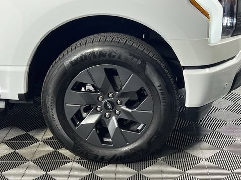 Used 2024 Ford F150 Lightning Flash w/ Max Trailer Tow Package image 13