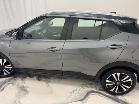 Used 2019 Nissan Kicks SV FWD image 5