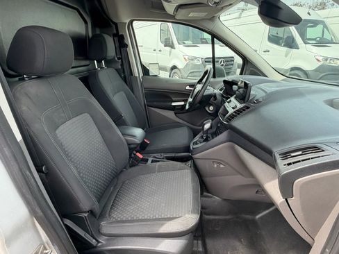 Used 2022 Ford Transit Connect XLT FWD image 11