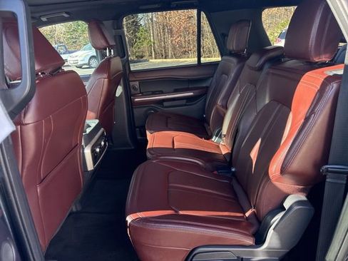 Used 2024 Ford Expedition Max Limited image 13