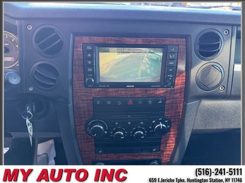 Used 2008 Jeep Commander Limited image 19
