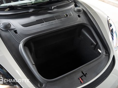 Used 2021 Porsche 718 Boxster Spyder RWD image 37