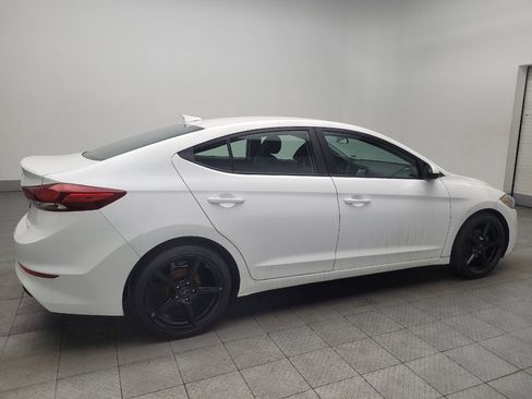 Used 2017 Hyundai Elantra SE image 10