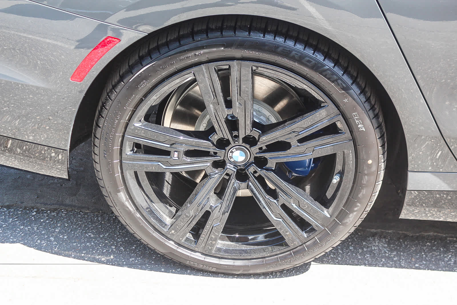 New 2027 BMW 740i w/ Executive Package RWD image 8
