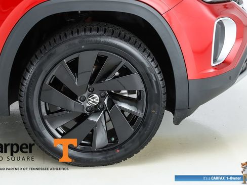 Used 2024 Volkswagen Atlas SE w/ Panoramic Sunroof Package FWD image 54