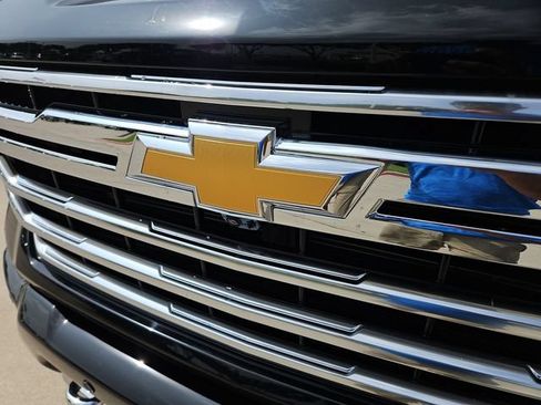 Used 2024 Chevrolet Silverado 2500 High Country AWD/4WD image 29