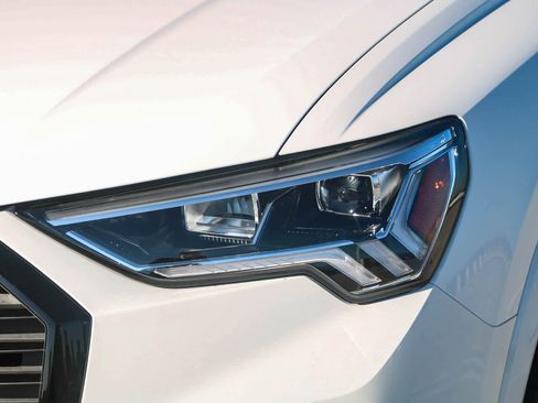 New 2025 Audi Q3 2.0T Premium image 5