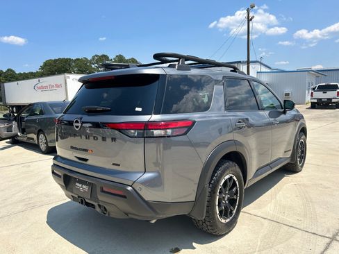 Used 2025 Nissan Pathfinder Rock Creek AWD/4WD image 3