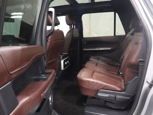 Used 2022 Ford Expedition Max Limited image 13