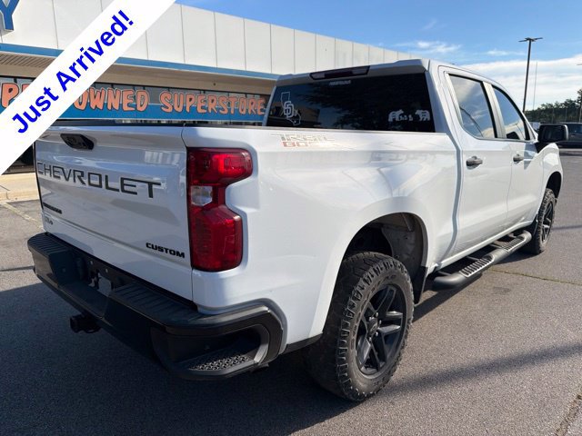 Used 2022 Chevrolet Silverado 1500 Custom Trail Boss w/ LPO, Dark Essentials Package AWD/4WD image 3