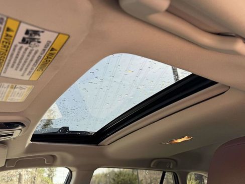 Used 2022 Subaru Outback Touring image 21