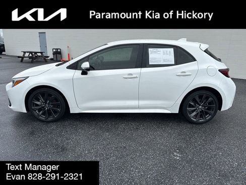 Used 2023 Toyota Corolla XSE FWD image 4