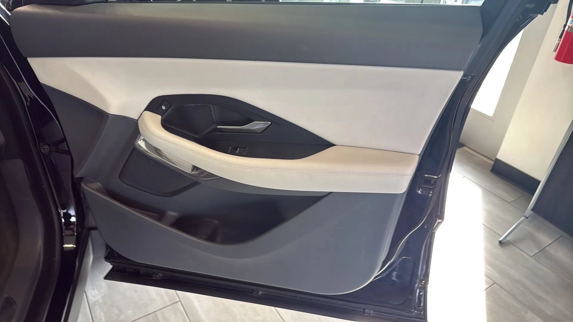 Used 2020 Jaguar E-PACE AWD/4WD image 37