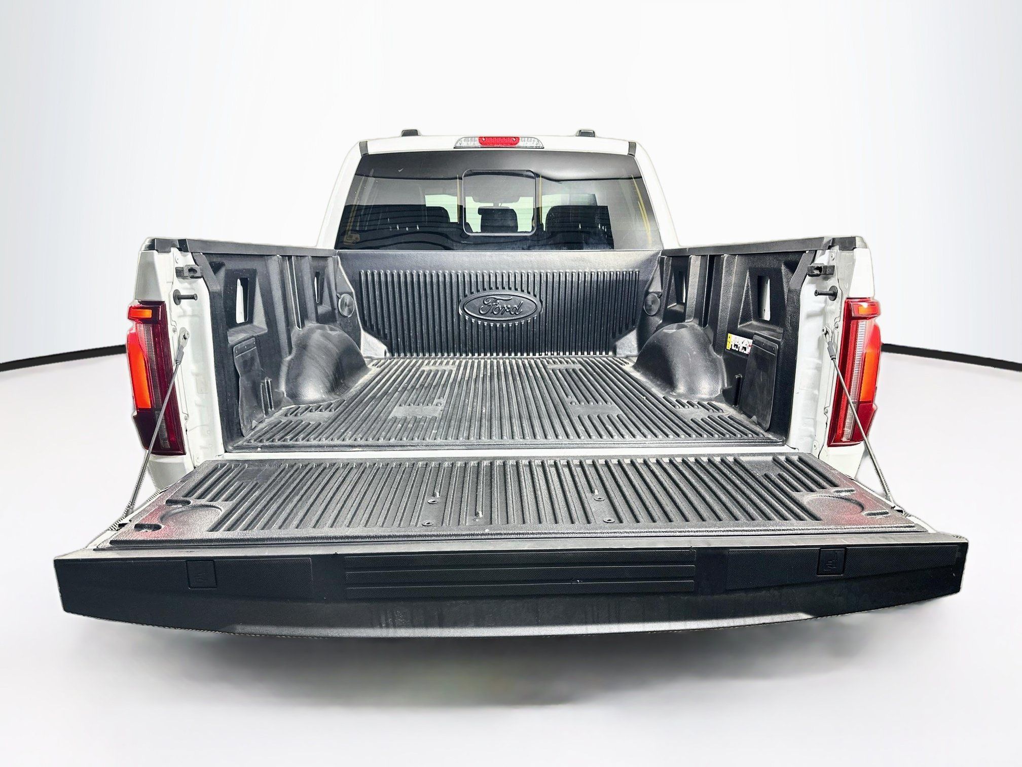 Used 2024 Ford F150 Lariat w/ Equipment Group 502A High AWD/4WD image 27