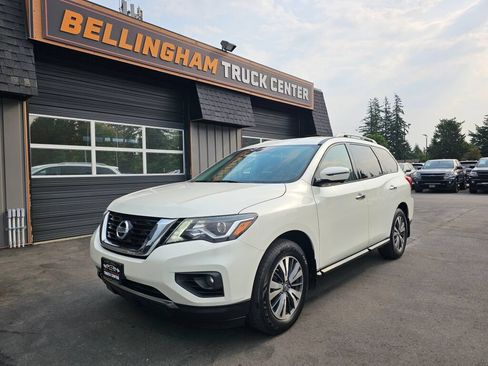 Used 2017 Nissan Pathfinder SL AWD/4WD image 1