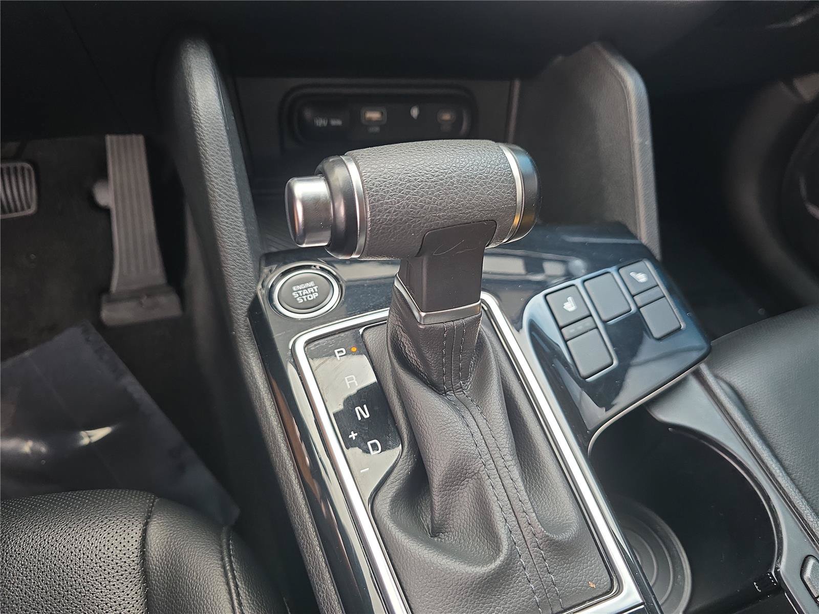 Used 2024 Kia Sportage EX FWD image 18