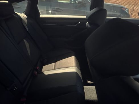 Used 2022 Honda Accord Sport image 10