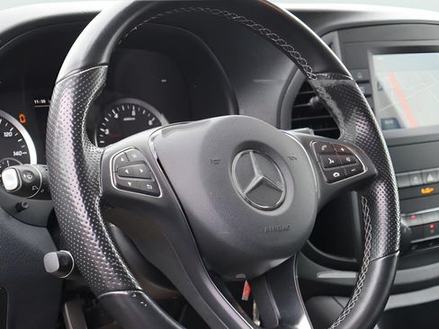Used 2023 Mercedes-Benz Metris Passenger image 19