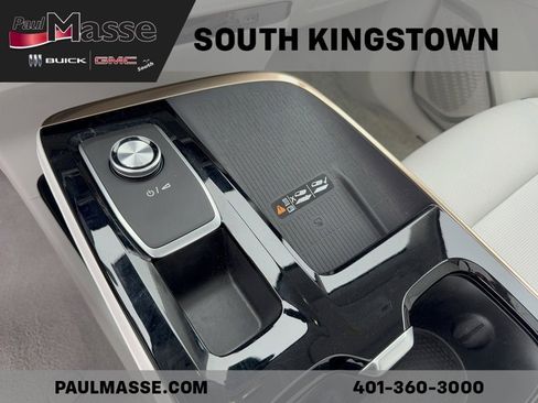 Used 2025 Buick Enclave Avenir w/ Trailering Package, 5000 lbs. image 19