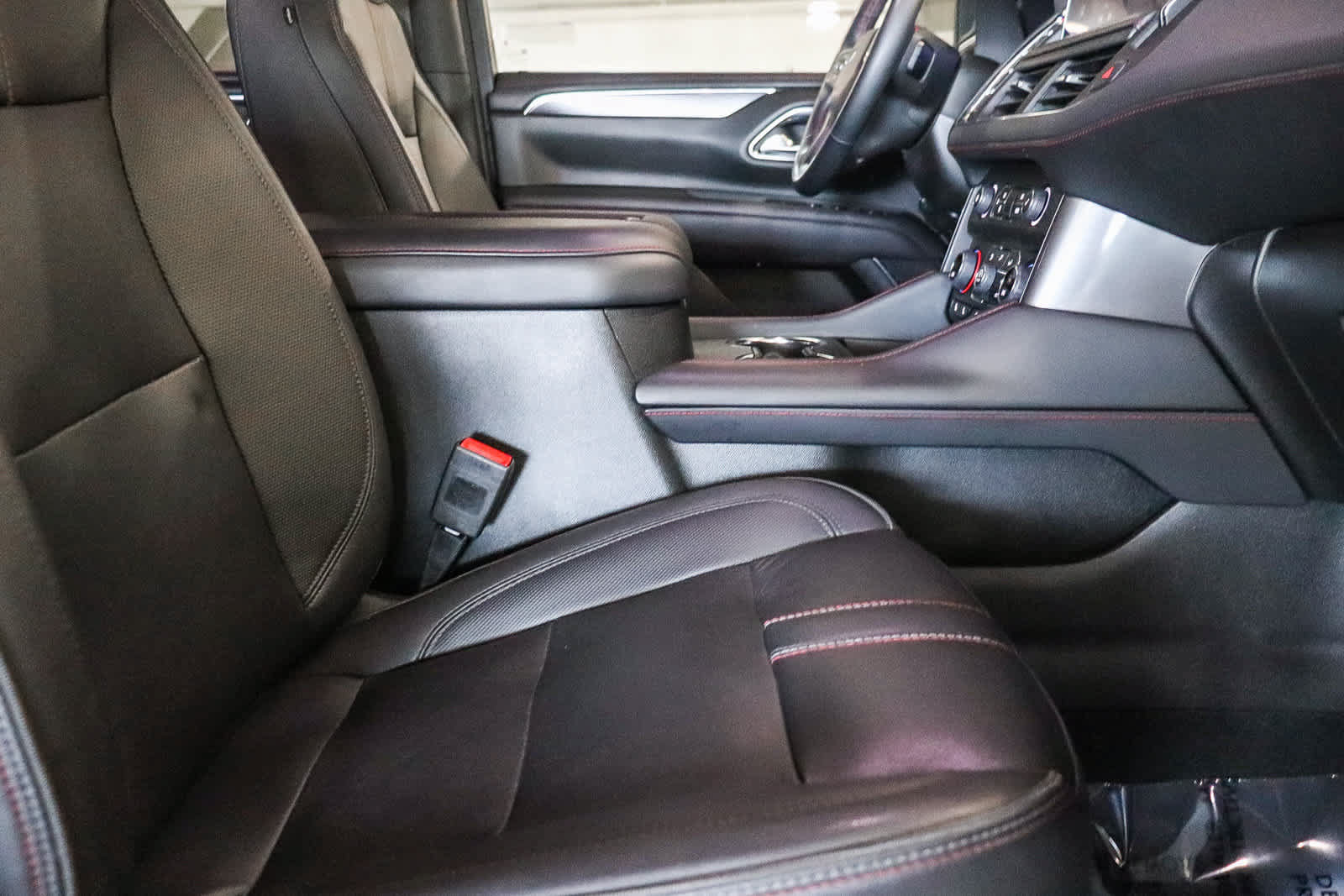 Used 2023 Chevrolet Tahoe RST w/ Luxury Package RWD image 18