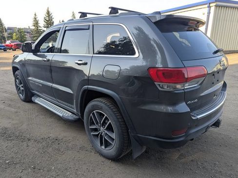 Used 2017 Jeep Grand Cherokee Limited AWD/4WD image 18