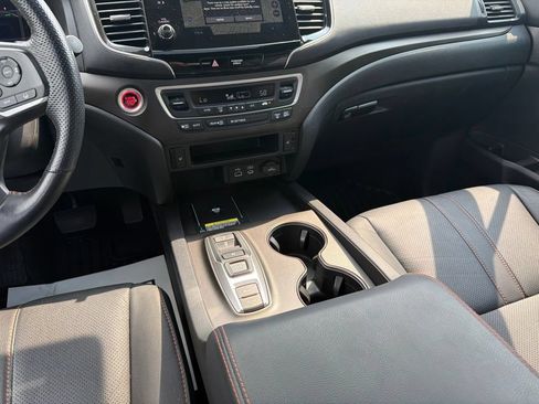 Used 2024 Honda Passport TrailSport image 16