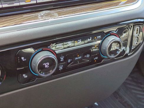 Used 2024 Chevrolet Silverado 1500 LT image 19