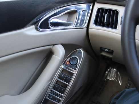 Used 2009 Cadillac CTS 3.6 image 23