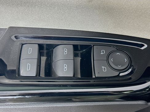 Used 2024 Honda Prologue EX image 15