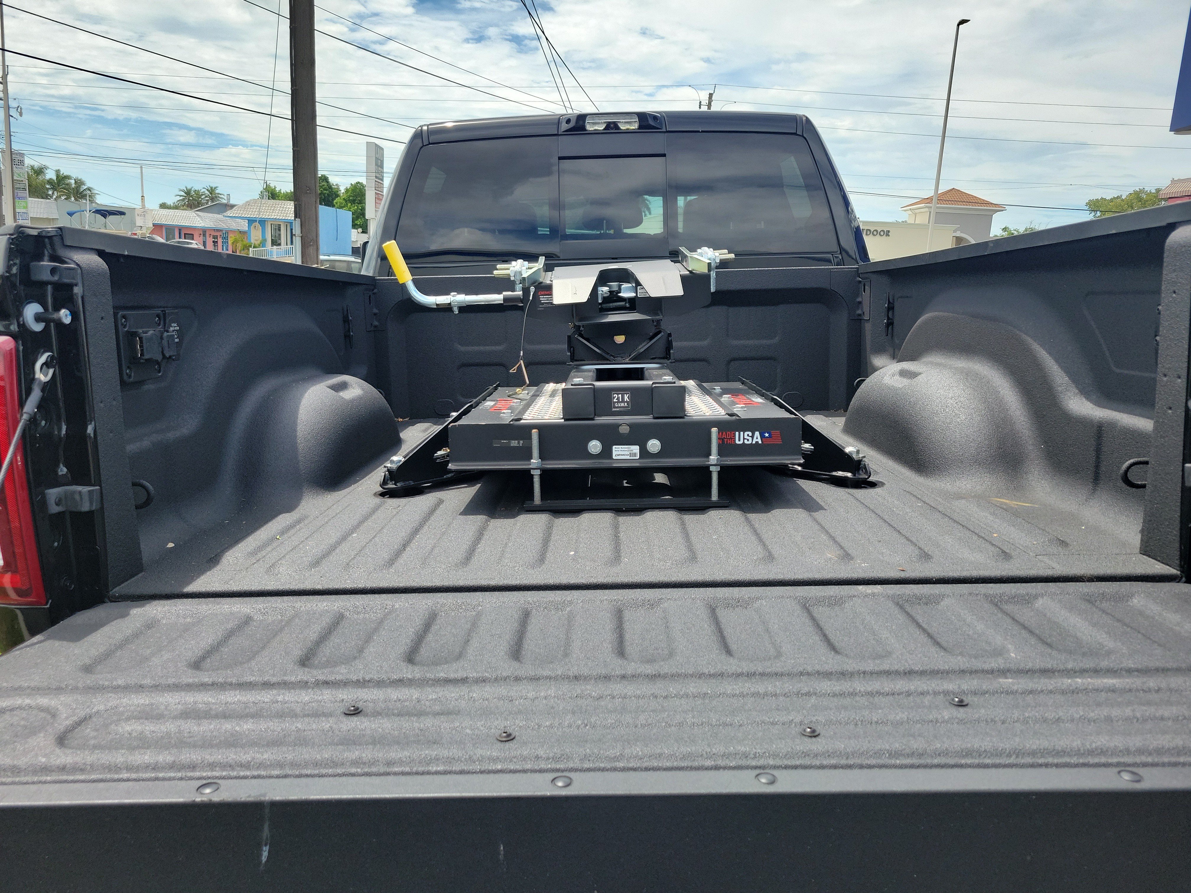 Used 2025 RAM 3500 Limited AWD/4WD image 30