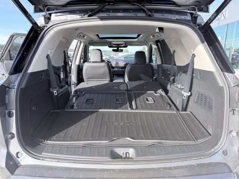 New 2026 Nissan Pathfinder Platinum image 28