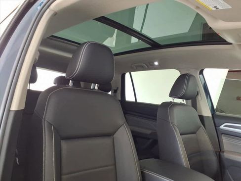 Used 2023 Volkswagen Atlas SE AWD/4WD image 24