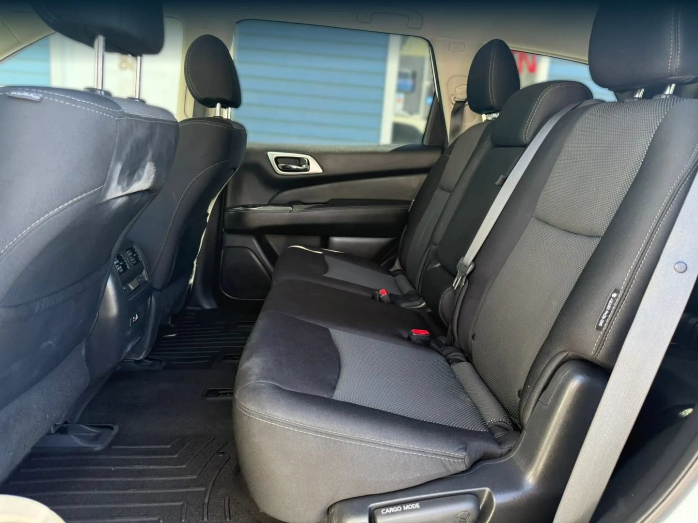 Used 2019 Nissan Pathfinder SV AWD/4WD image 31
