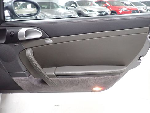 Used 2006 Porsche 911 Carrera S image 7