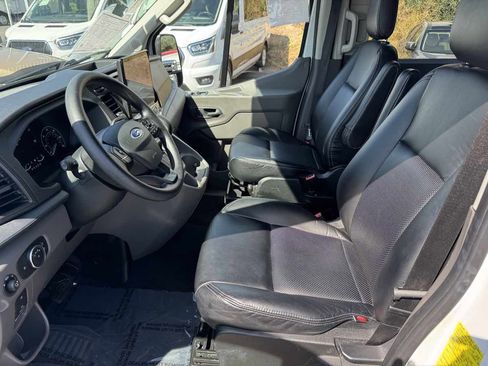 Used 2024 Ford Transit 350 XLT image 27