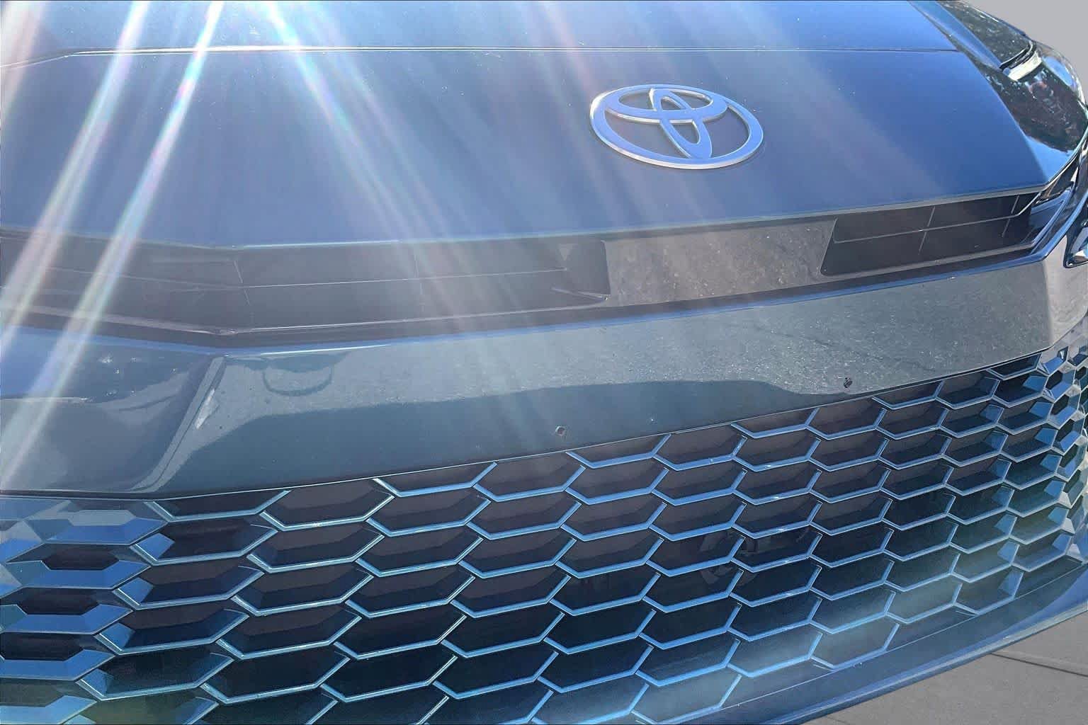 Used 2025 Toyota Camry XSE AWD/4WD image 30