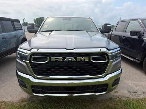 Used 2025 RAM 1500 Big Horn AWD/4WD image 2