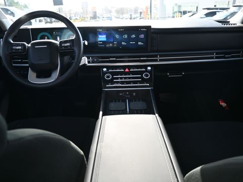 Used 2024 Hyundai Santa Fe SE image 3