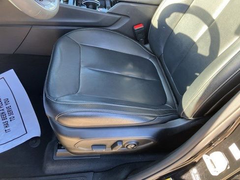 Used 2023 Jeep Grand Cherokee L Limited w/ Black Appearance Package image 11