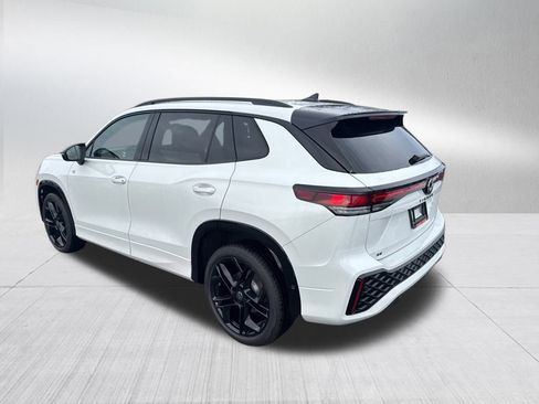 New 2026 Volkswagen Tiguan SE R-Line AWD/4WD image 3