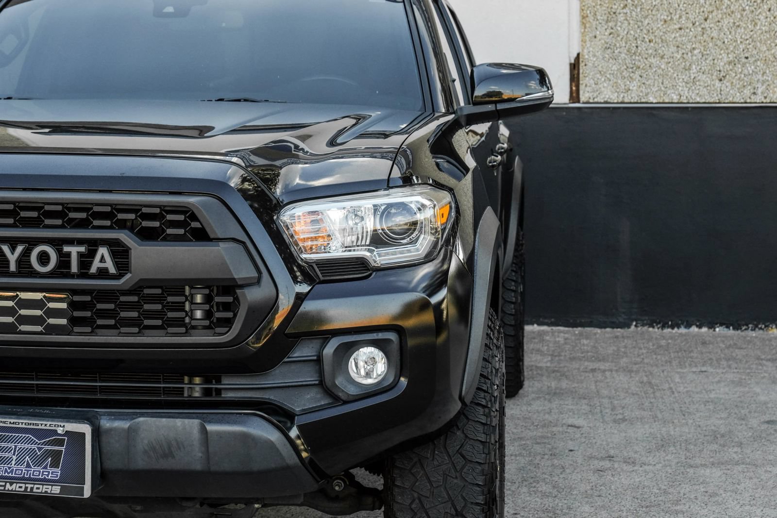 Used 2021 Toyota Tacoma TRD Off-Road w/ Technology Package AWD/4WD image 41