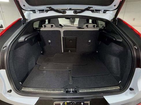 Used 2024 Volvo C40 P8 Recharge Ultimate image 17