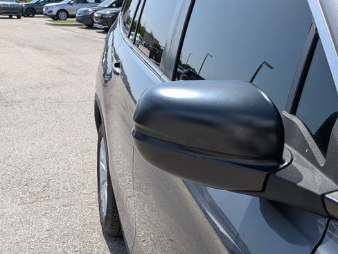 Used 2021 Honda Pilot LX image 12
