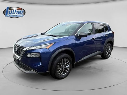 Used 2023 Nissan Rogue S AWD/4WD image 1