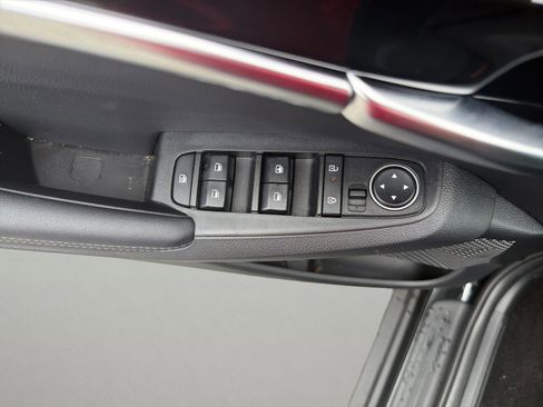 Used 2024 Kia Seltos S FWD image 19
