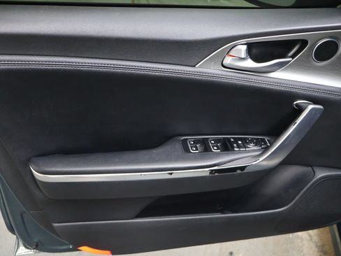 Used 2022 Kia Stinger GT1 RWD image 15